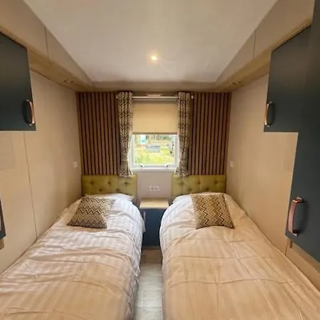 Modern Chalet, Family Oriented Near The Forest And Domek alpejski