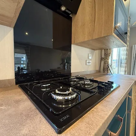 Domek alpejski Modern Chalet, Family Oriented Near The Forest And *