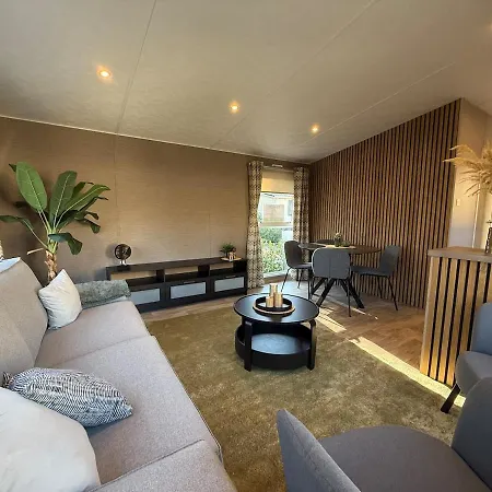 Modern Chalet, Family Oriented Near The Forest And *