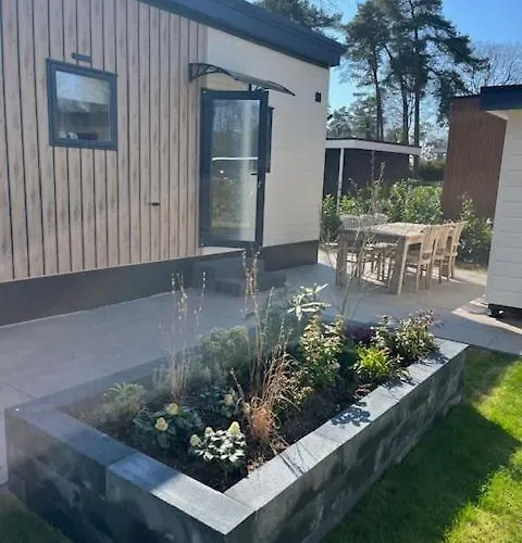 Modern Chalet, Family Oriented Near The Forest And