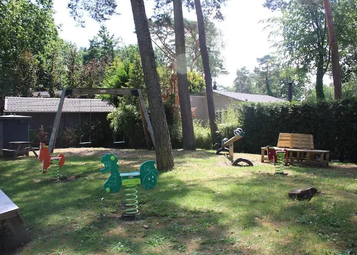 Modern Chalet, Family Oriented Near The Forest And