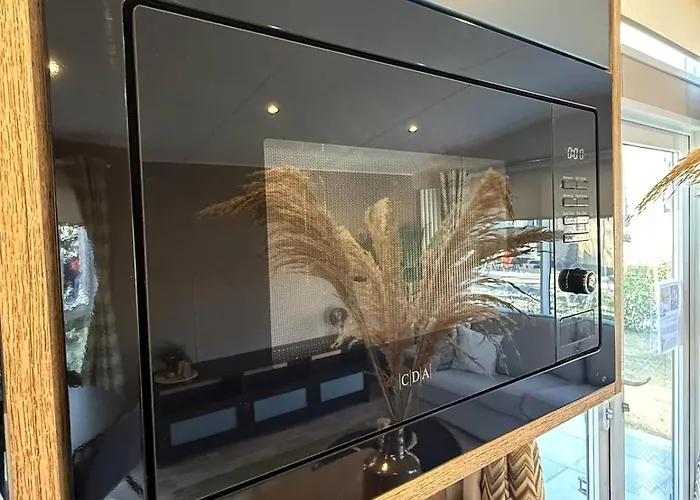 Domek alpejski Modern Chalet, Family Oriented Near The Forest And