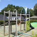 Modern Chalet, Family Oriented Near The Forest And Domek alpejski Harderwijk