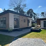 Modern Chalet, Family Oriented Near The Forest And Harderwijk