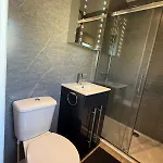 Modern Chalet, Family Oriented Near The Forest And Domek alpejski *