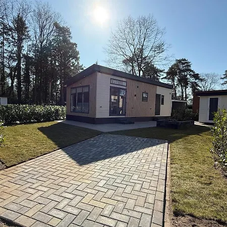 Modern Chalet, Family Oriented Near The Forest And Domek alpejski
